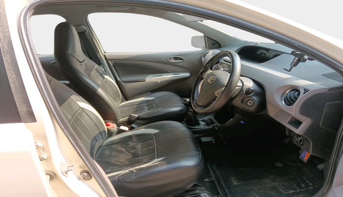 2011 Toyota Etios V, Petrol, Manual, 89,747 km, interior