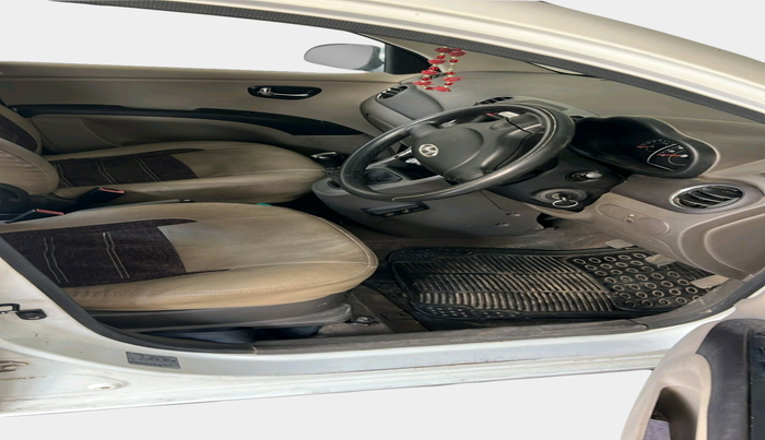 2010 Hyundai i10 MAGNA 1.2, Petrol, Manual, 63,100 km, interior