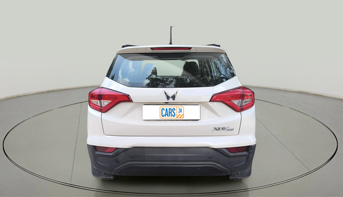 2023 Mahindra XUV300 W6 1.2 PETROL, Petrol, Manual, 13,476 km, exterior
