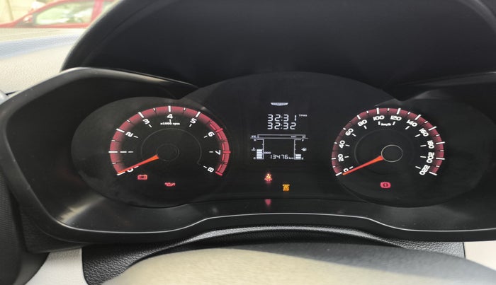 2023 Mahindra XUV300 W6 1.2 PETROL, Petrol, Manual, 13,476 km, interior