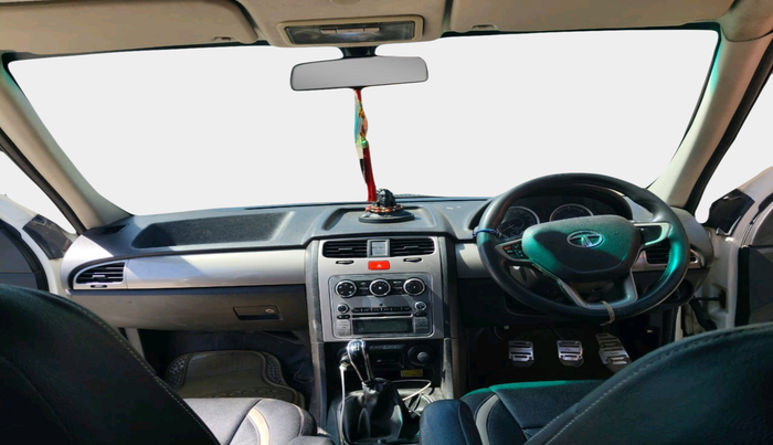2015 Tata Safari Storme 2.2 EX 4X2, Diesel, Manual, 1,18,634 km, interior