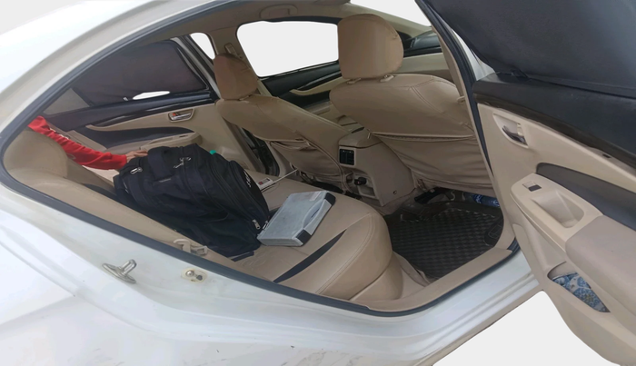 2015 Maruti Ciaz VXI, Petrol, Manual, 2,11,498 km, interior