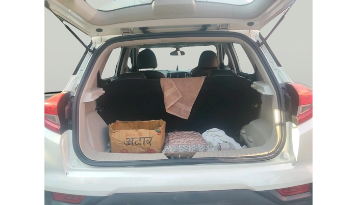 2021 Mahindra XUV300 W6 1.2 PETROL AMT, Petrol, Automatic, 46,497 km, exterior