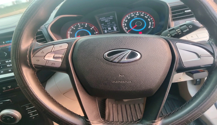 2021 Mahindra XUV300 W6 1.2 PETROL AMT, Petrol, Automatic, 46,497 km, interior
