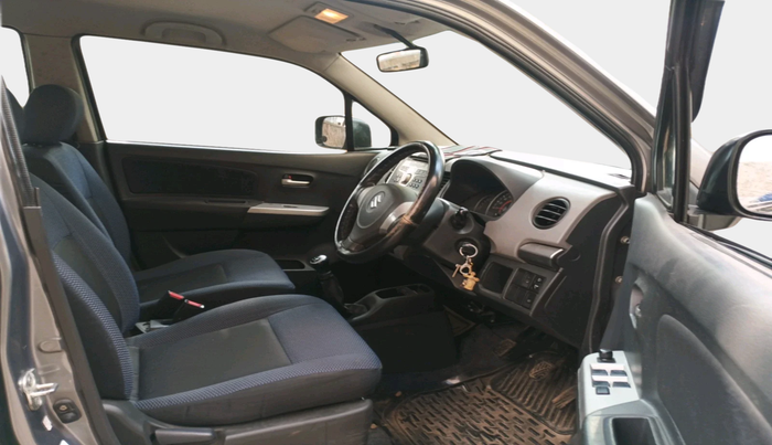 2011 Maruti Wagon R 1.0 VXI, Petrol, Manual, 1,22,944 km, interior