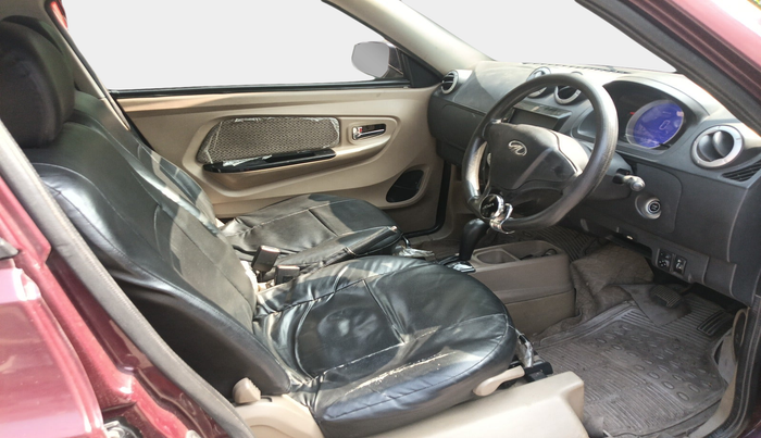 2017 Mahindra E20 Plus P4, Electric, Automatic, 64,187 km, interior