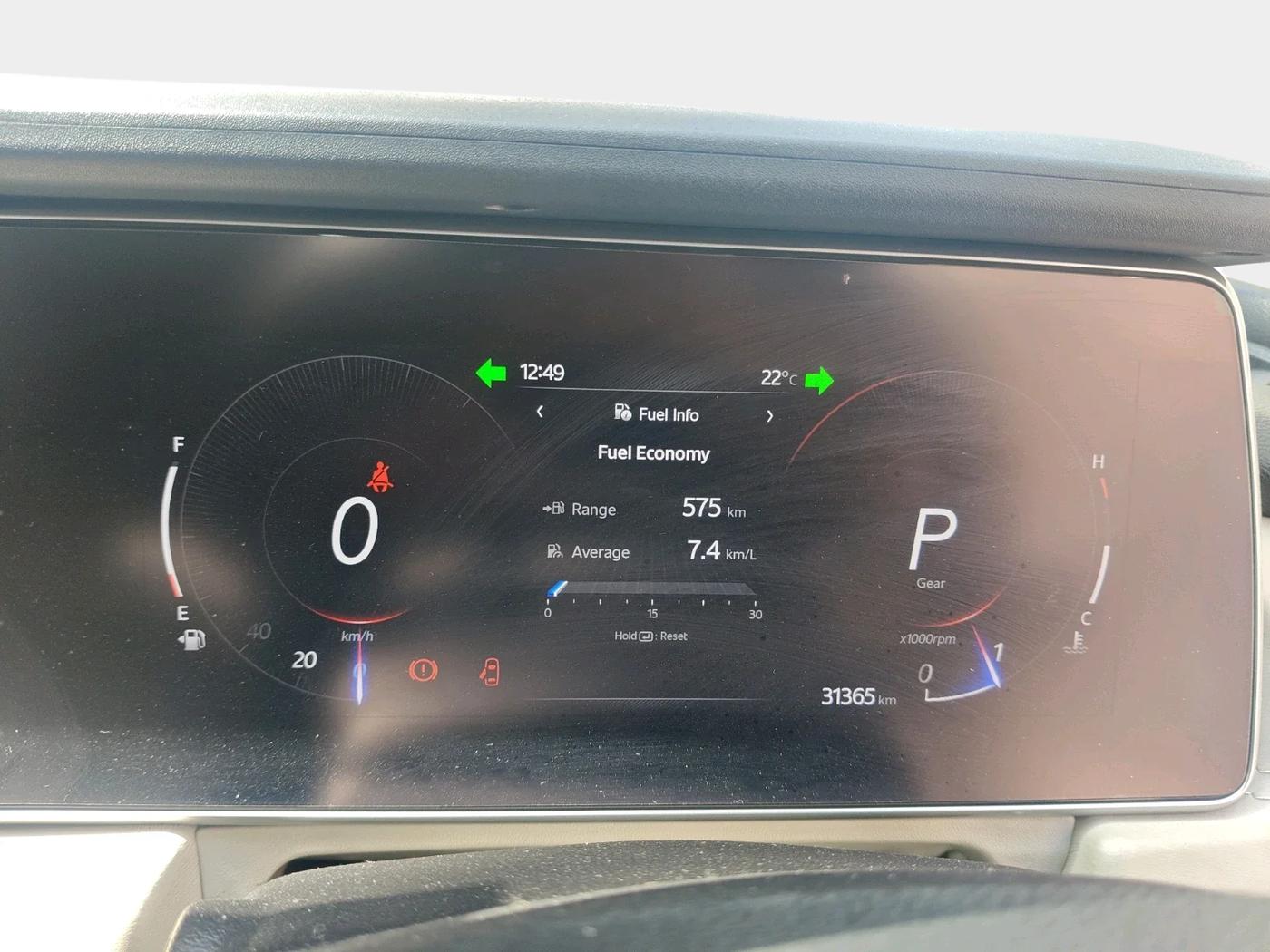 2022 Mahindra XUV700 AX 5 P AT 5 STR, Petrol, Automatic, 31,365 km, interior