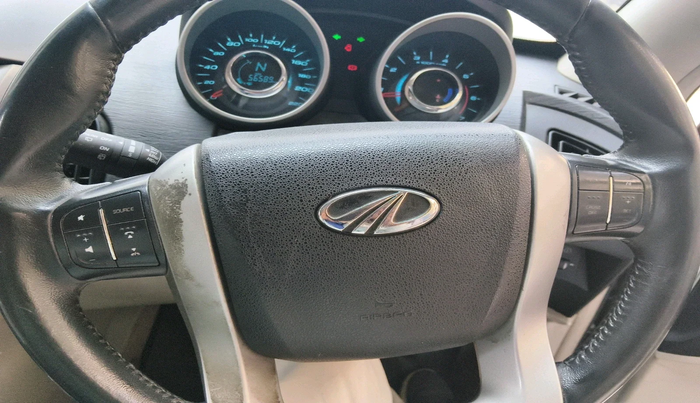 2017 Mahindra XUV500 W8 1.99, Diesel, Manual, 56,589 km, interior