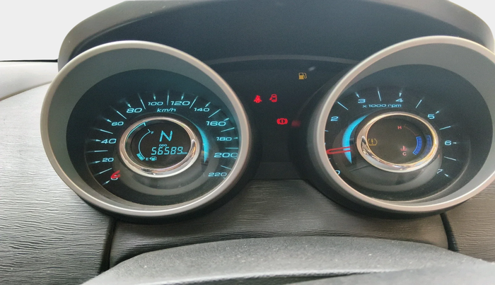 2017 Mahindra XUV500 W8 1.99, Diesel, Manual, 56,589 km, interior