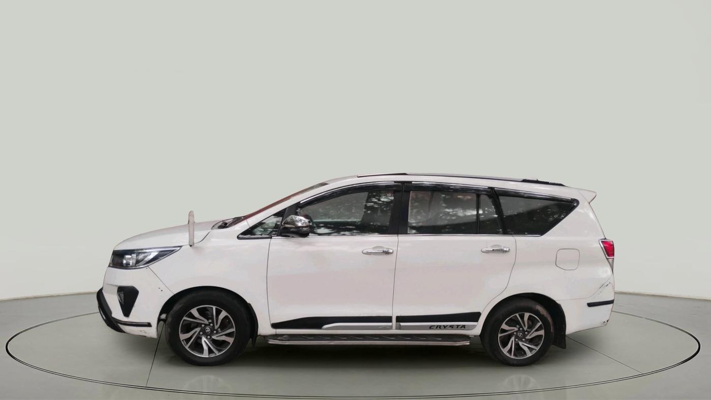 2022 Toyota Innova Crysta 2.4 GX AT 7 STR, Diesel, Automatic, 51,210 km, exterior