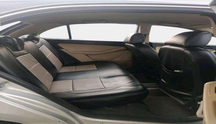 2015 Tata Indica Vista LX TDI, Diesel, Manual, 1,01,397 km, interior