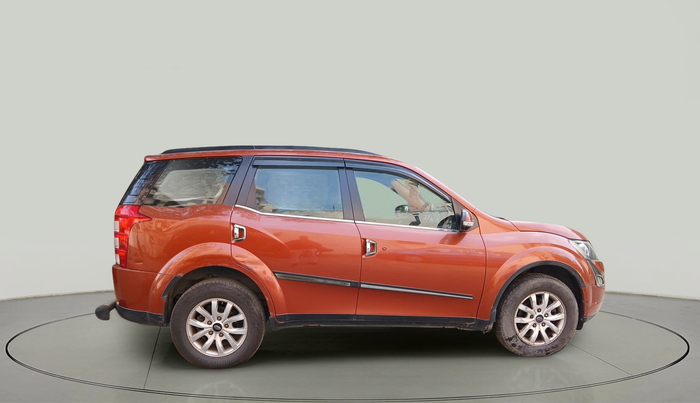 2015 Mahindra XUV500 W10, Diesel, Manual, 90,370 km, exterior