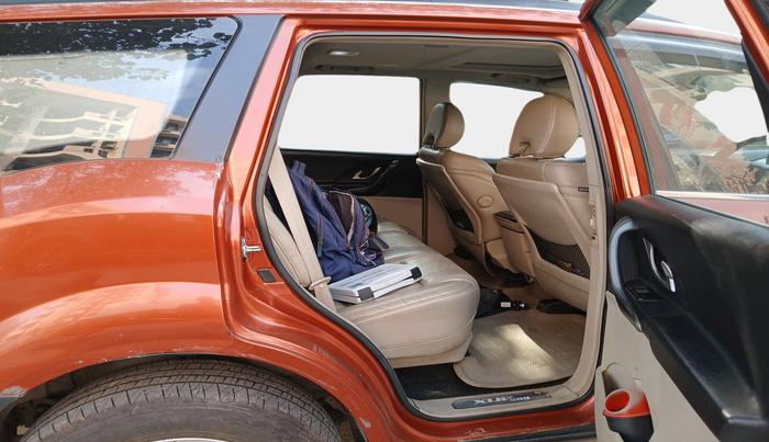 2015 Mahindra XUV500 W10, Diesel, Manual, 90,370 km, interior