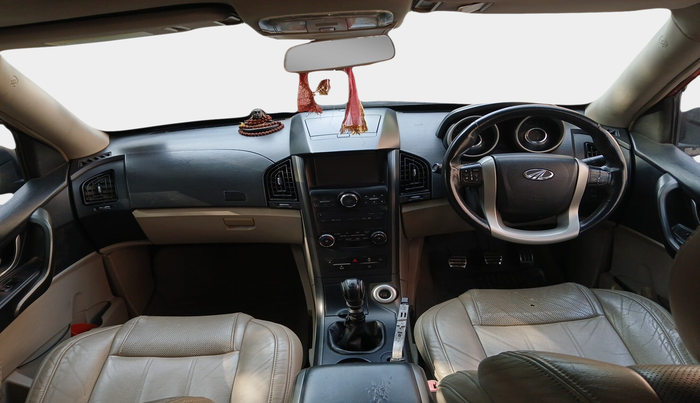 2015 Mahindra XUV500 W10, Diesel, Manual, 90,370 km, interior