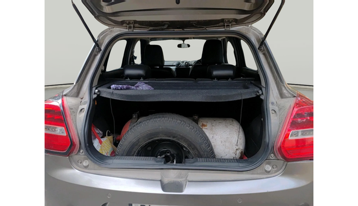 2018 Maruti Swift ZXI AMT, CNG, Automatic, 1,15,679 km, exterior