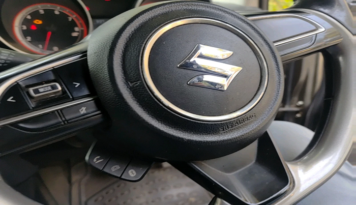 2018 Maruti Swift ZXI AMT, CNG, Automatic, 1,15,679 km, interior