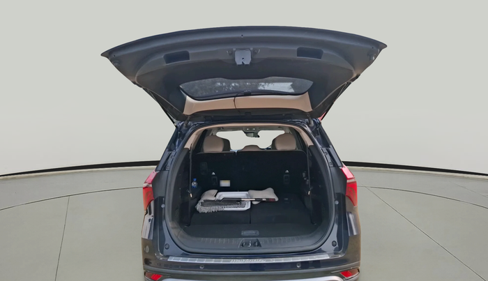 2023 Mahindra XUV700 AX 7 P AT 7 STR, Petrol, Automatic, 11,538 km, exterior