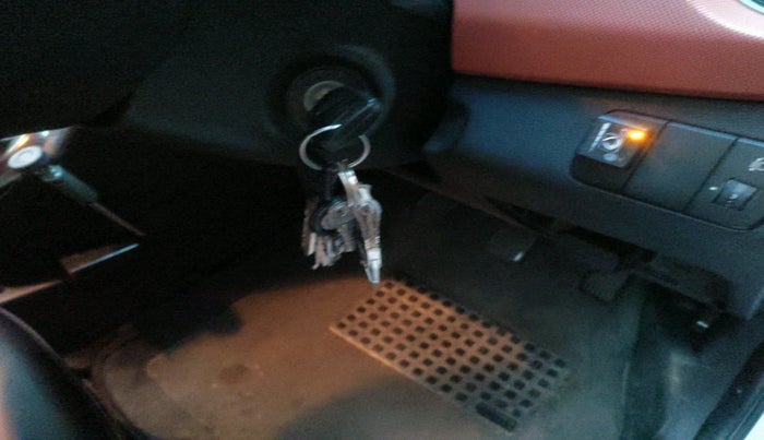 2015 Hyundai Grand i10 SPORTZ 1.2 KAPPA VTVT, Petrol, Manual, 1,16,670 km, interior