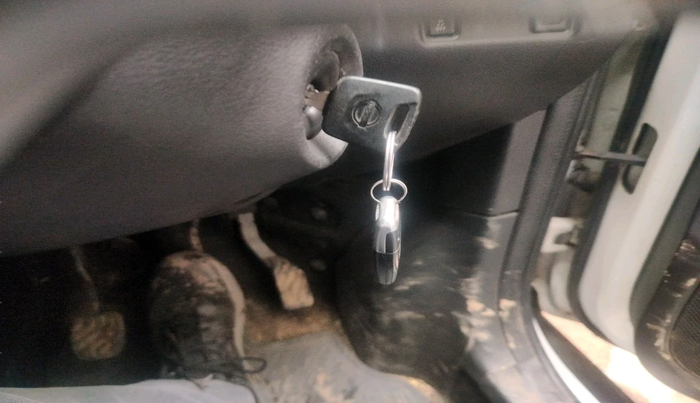 2023 Nissan MAGNITE XE, Petrol, Manual, 47,805 km, interior