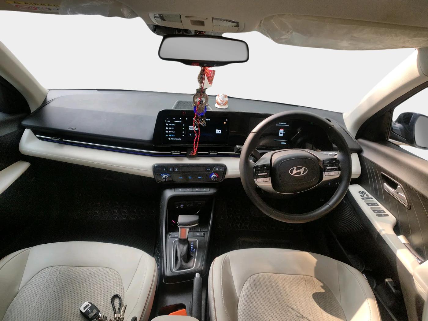 2024 Hyundai Verna SX(O) 1.5 MPI IVT , Petrol, Automatic, 12,888 km, interior