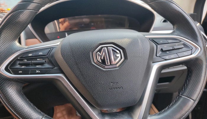 2022 MG HECTOR PLUS SHARP 2.0 DIESEL TURBO MT 6-STR, Diesel, Manual, 32,583 km, interior