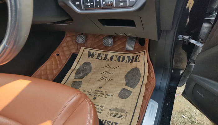 2022 MG HECTOR PLUS SHARP 2.0 DIESEL TURBO MT 6-STR, Diesel, Manual, 32,583 km, interior