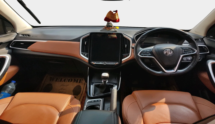 2022 MG HECTOR PLUS SHARP 2.0 DIESEL TURBO MT 6-STR, Diesel, Manual, 32,583 km, interior