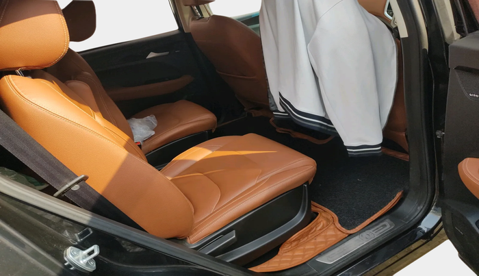 2022 MG HECTOR PLUS SHARP 2.0 DIESEL TURBO MT 6-STR, Diesel, Manual, 32,583 km, interior