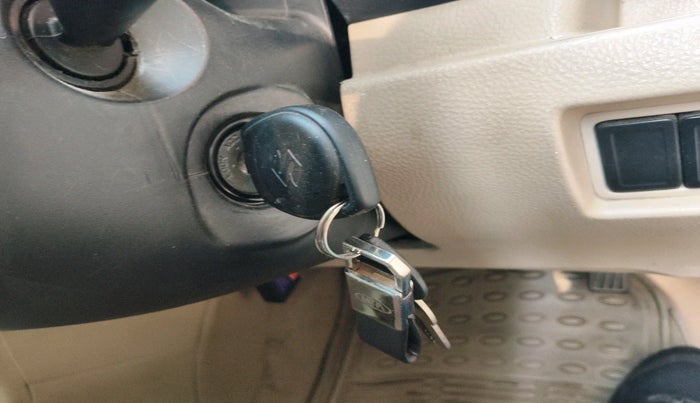 2015 Maruti Swift Dzire LXI (O), Petrol, Manual, 80,826 km, interior