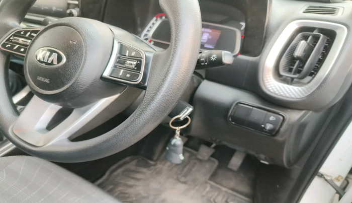 2020 KIA SONET HTK PLUS 1.2, Petrol, Manual, 54,646 km, interior