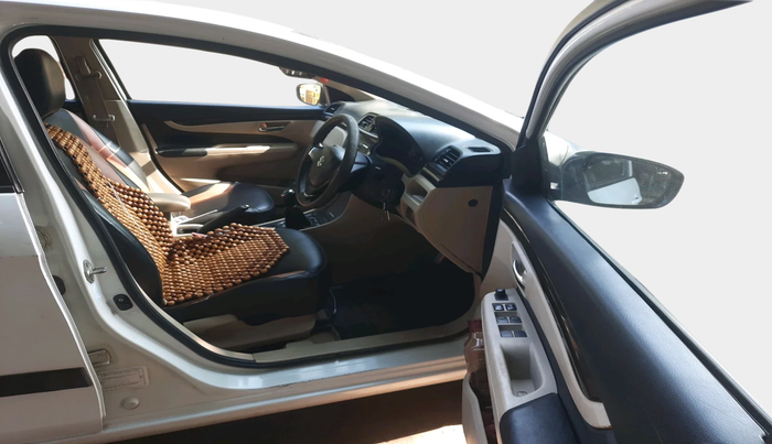 2016 Maruti Ciaz VXI, Petrol, Manual, 49,311 km, interior