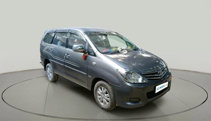 2011 Toyota Innova V 2.5 7 STR, Diesel, Manual, 1,31,932 km, exterior