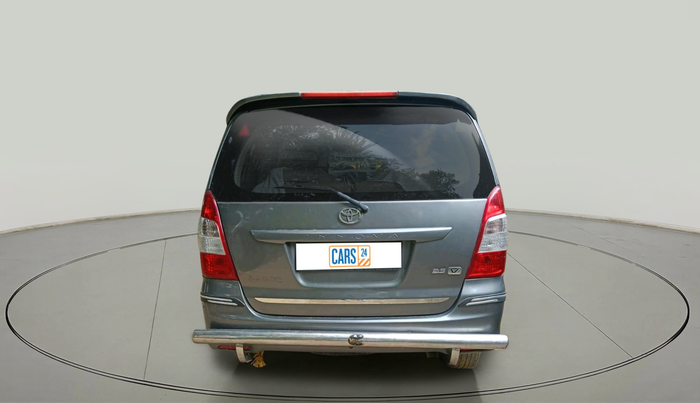 2011 Toyota Innova V 2.5 7 STR, Diesel, Manual, 1,31,932 km, exterior