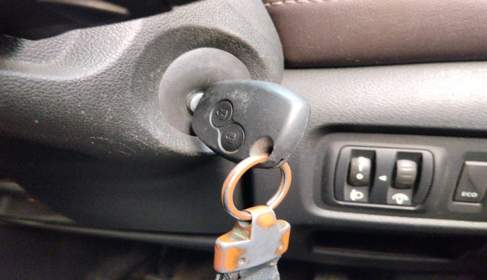 2019 Nissan Kicks XL DIESEL, Diesel, Manual, 75,427 km, interior