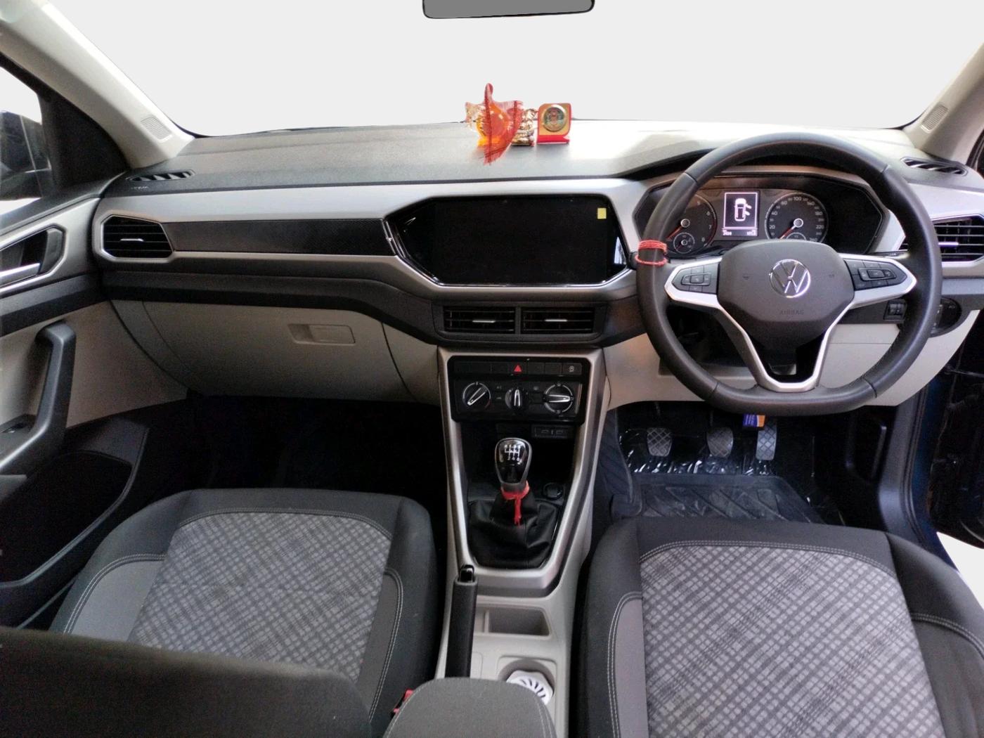 2025 Volkswagen TAIGUN HIGHLINE 1.0 TSI MT, Petrol, Manual, 2,434 km, interior