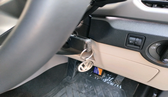 2025 Volkswagen TAIGUN HIGHLINE 1.0 TSI MT, Petrol, Manual, 2,434 km, interior