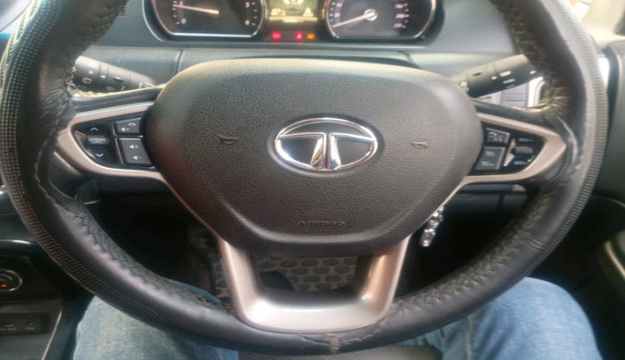 2017 Tata Hexa XT 4X4 7 STR, Diesel, Manual, 1,20,465 km, interior