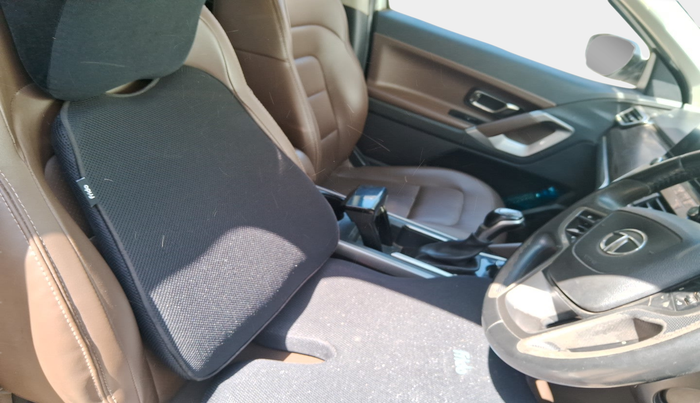 2020 Tata Harrier XZA PLUS 2.0L, Diesel, Automatic, 1,34,000 km, interior