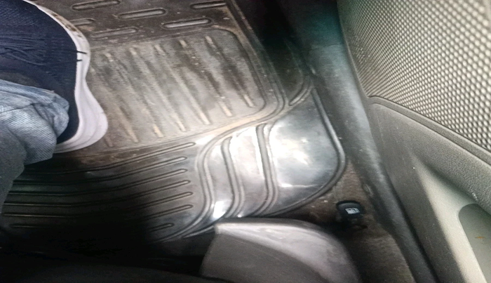 2011 Hyundai i10 MAGNA 1.2, Petrol, Manual, 65,750 km, interior