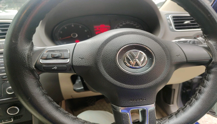 2013 Volkswagen Vento HIGHLINE 1.6 MPI, Petrol, Manual, 76,525 km, interior