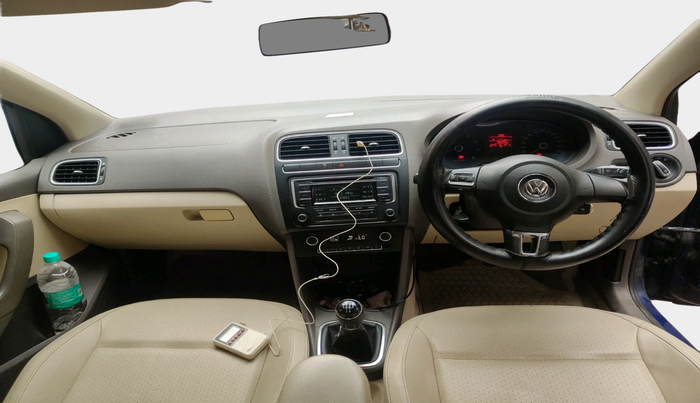 2013 Volkswagen Vento HIGHLINE 1.6 MPI, Petrol, Manual, 76,525 km, interior