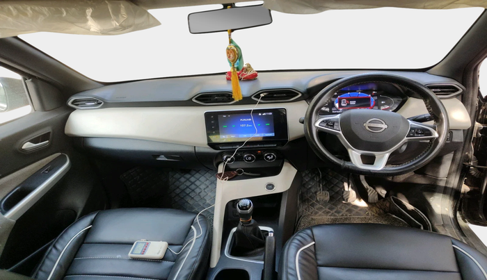 2023 Nissan MAGNITE XV MT, Petrol, Manual, 15,320 km, interior