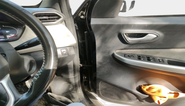 2023 Nissan MAGNITE XV MT, Petrol, Manual, 15,320 km, interior