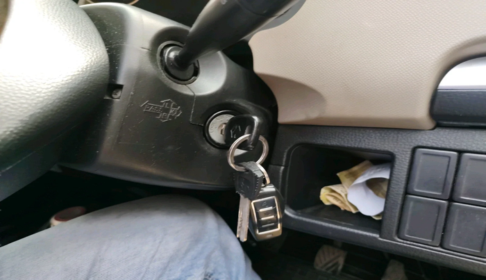 2013 Maruti Wagon R 1.0 LXI, Petrol, Manual, 73,083 km, interior