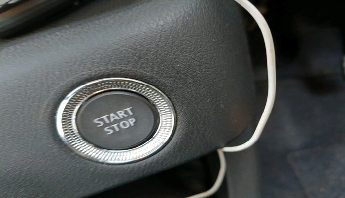 2021 Nissan MAGNITE XV PREMIUM TURBO CVT DUAL TONE, Petrol, Automatic, 17,482 km, interior