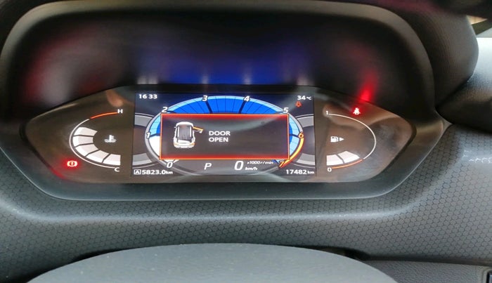 2021 Nissan MAGNITE XV PREMIUM TURBO CVT DUAL TONE, Petrol, Automatic, 17,482 km, interior