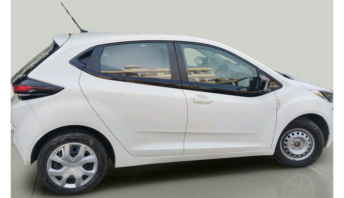 2024 Tata ALTROZ XM PLUS CNG, Petrol, Manual, 12,689 km, exterior