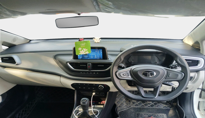 2024 Tata ALTROZ XM PLUS CNG, Petrol, Manual, 12,689 km, interior