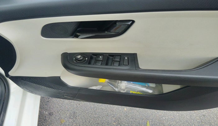 2024 Tata ALTROZ XM PLUS CNG, Petrol, Manual, 12,689 km, interior