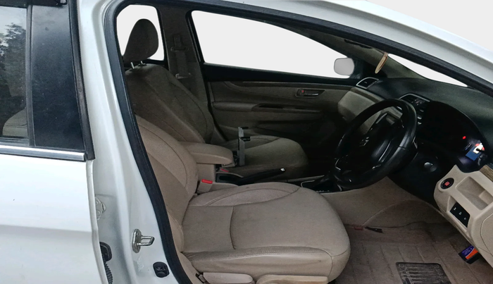 2020 Maruti Ciaz ALPHA  AT 1.5 SHVS PETROL, Petrol, Automatic, 52,042 km, interior